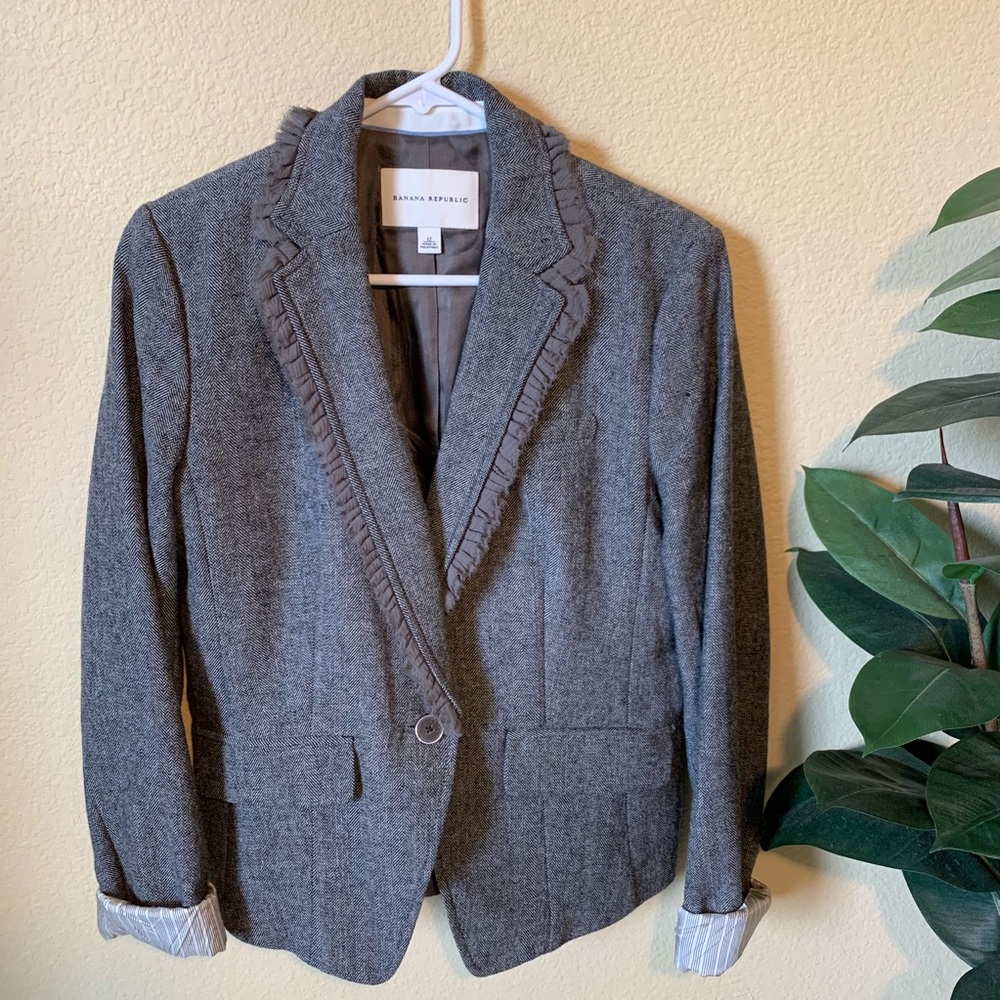 Banana Republic Grey tweed ruffle collar blazer